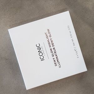 ICONIC London Dewy Glow Highlight Compact